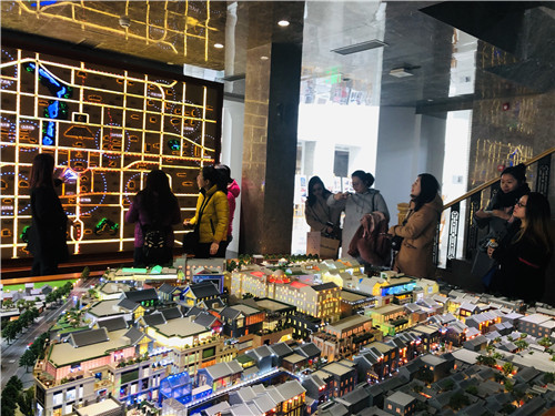 西城区商务委开展系列活动庆“三八”.jpg