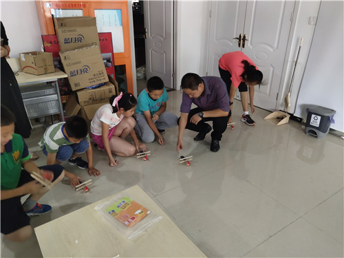 百万庄西滑翔机制作 (1).jpg