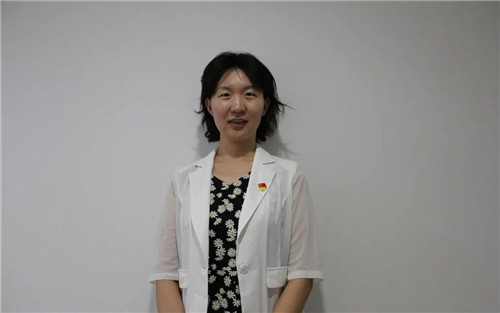 区妇联妇儿工委办干部  侯薇_副本.jpg