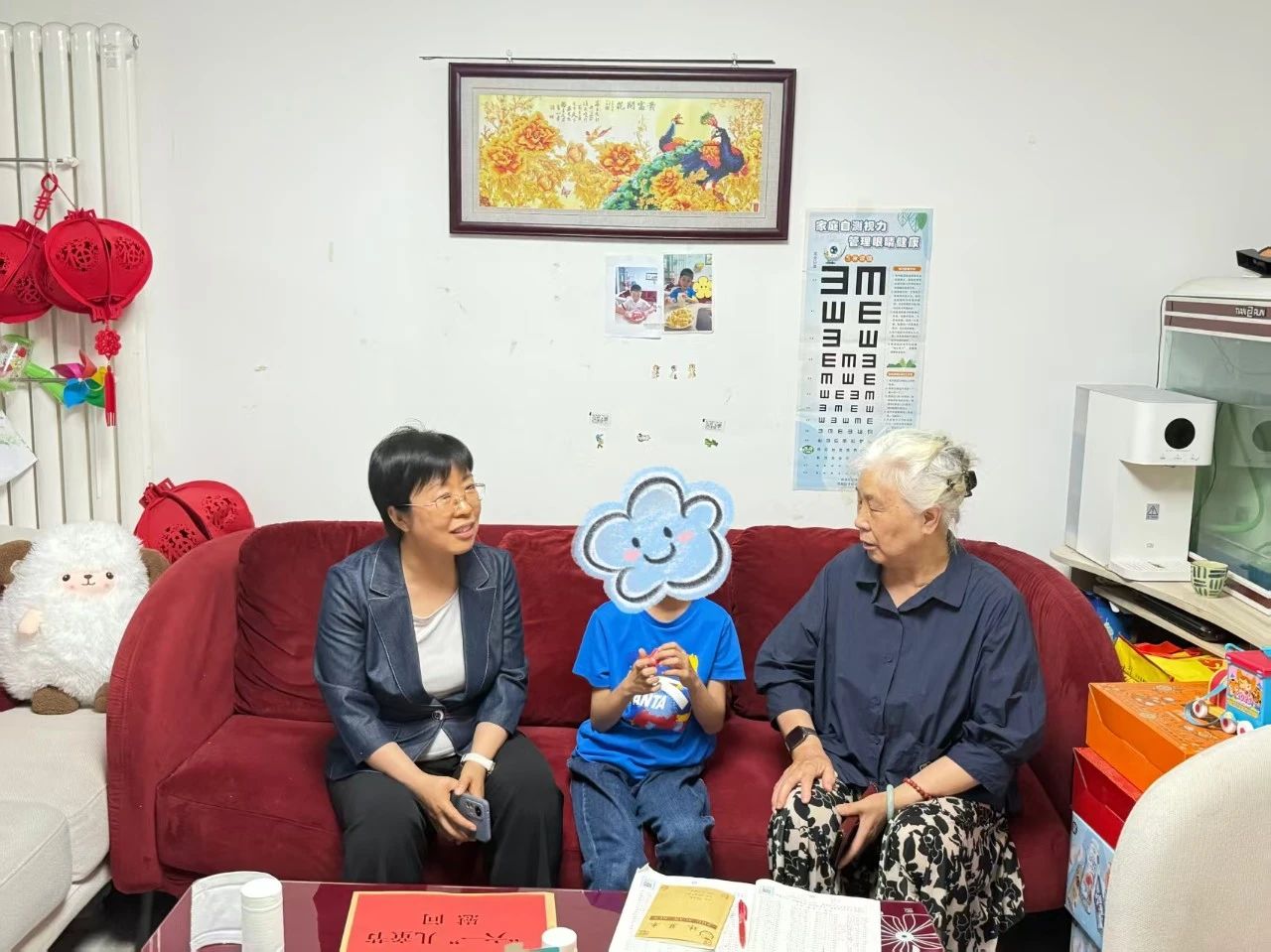 西城区妇联携同“爱心妈妈”开展“六一”儿童节走访慰问活动