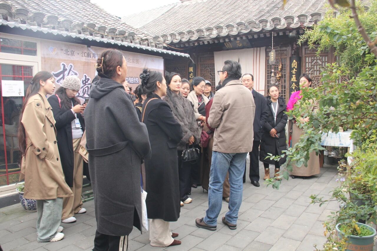 1762916708690012478.jpg 1762916708690012478.jpg